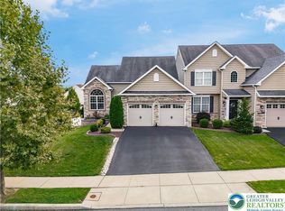 792 Swallow Tail Ln, Breinigsville, PA 18031