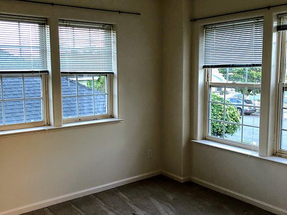 5th image of 425 E McKinley Ave
