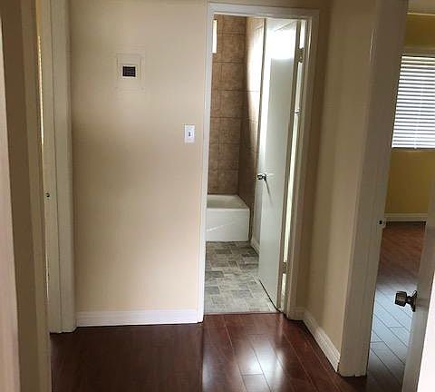 4th image of 400 S Marengo Ave APT 1