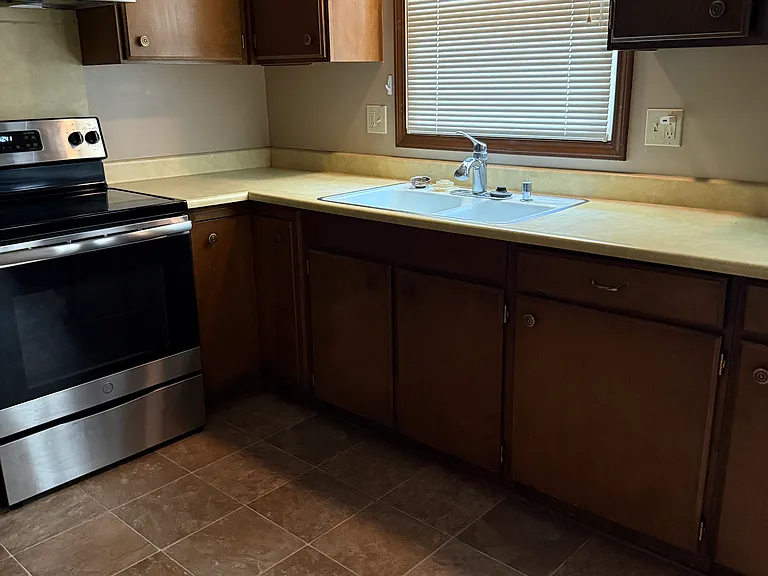1119 Morningside Dr — Photo 25