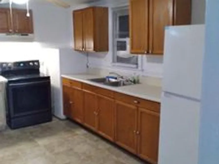 120 Barker Ave — Photo 11