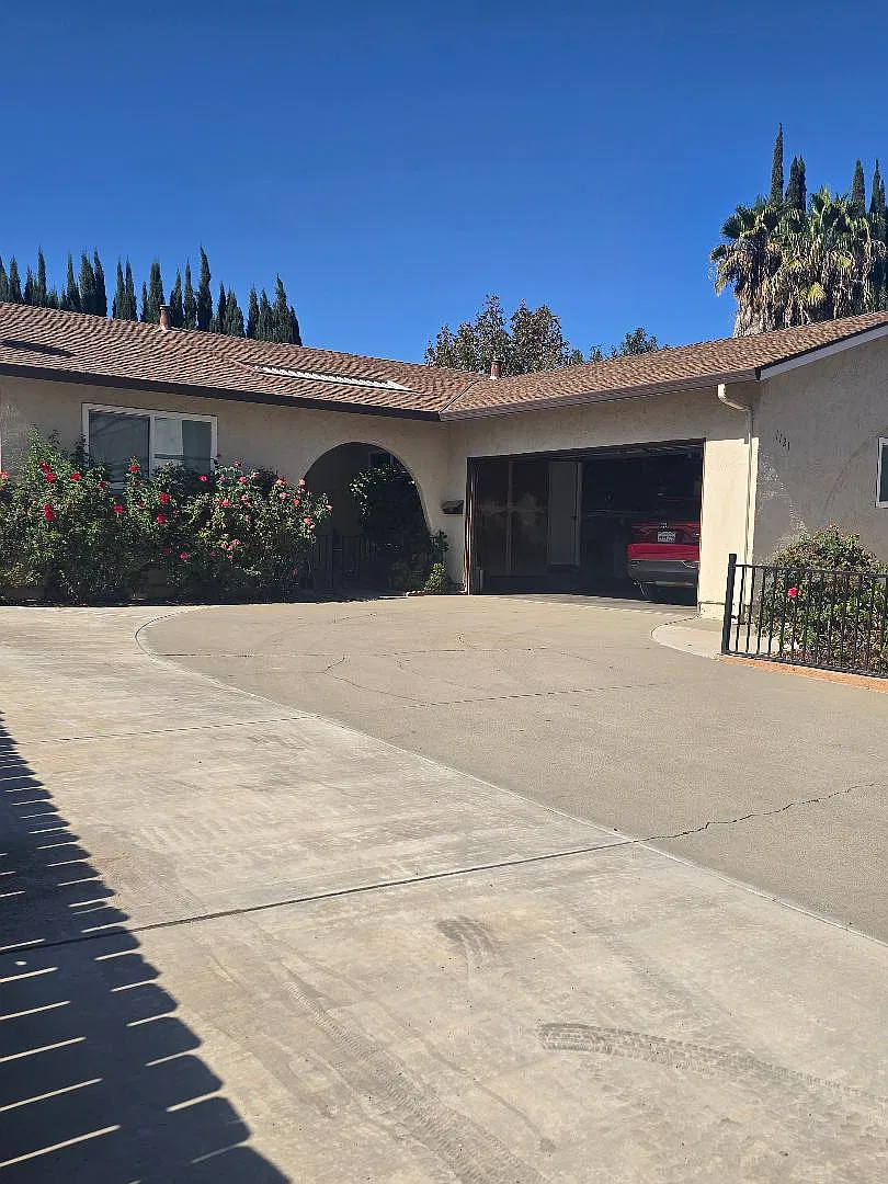 3 bed, 1148 sqft, $2,400 — Photo 2