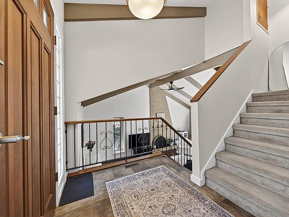 4th image of 23419 Tamarack Ln