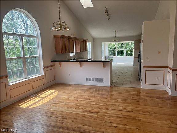 4th image of 8656 Rockridge Ct