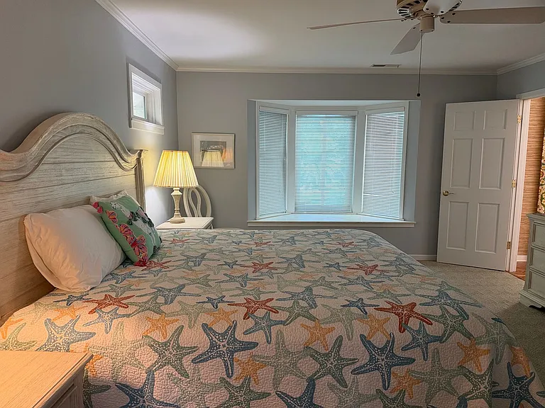 18 Suttlers Row — Photo 23