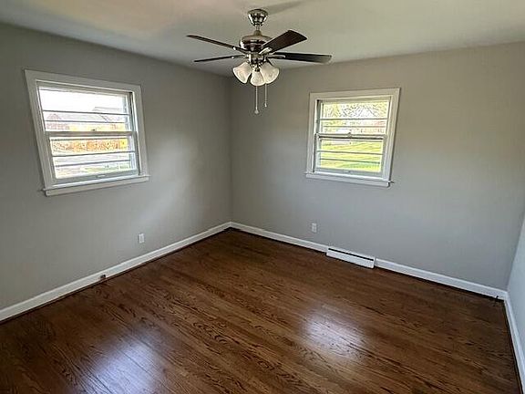 5th image of 824 Coolbrook Rd