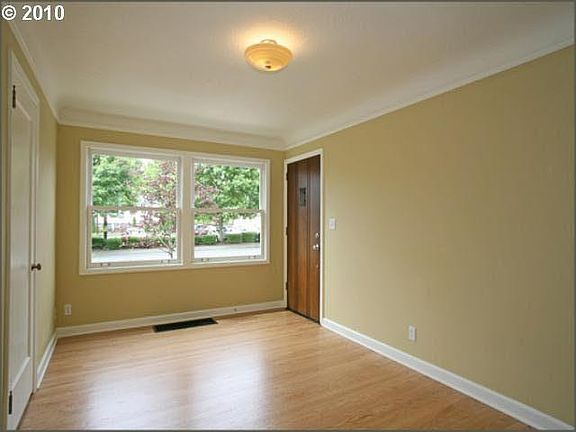Front Room/Living Room