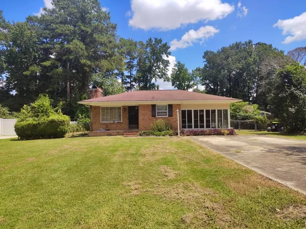 1414 Red Robin Ln, New Bern, NC 28562