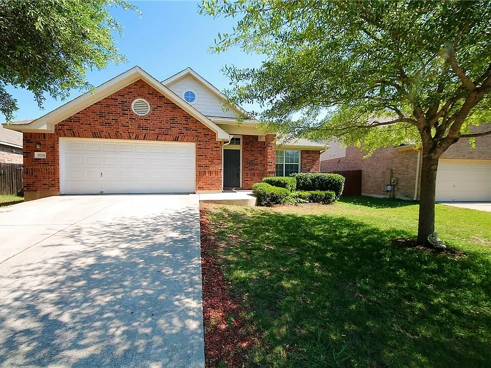 3728 Pine Needle Cir