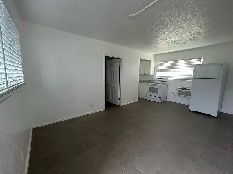 620 NW 7th Ave #39 — Photo 6