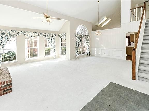 3rd image of 18943 Westwood Pl