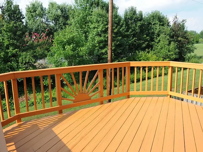 Mainfloor balcony, which overlooks the backyard and park.