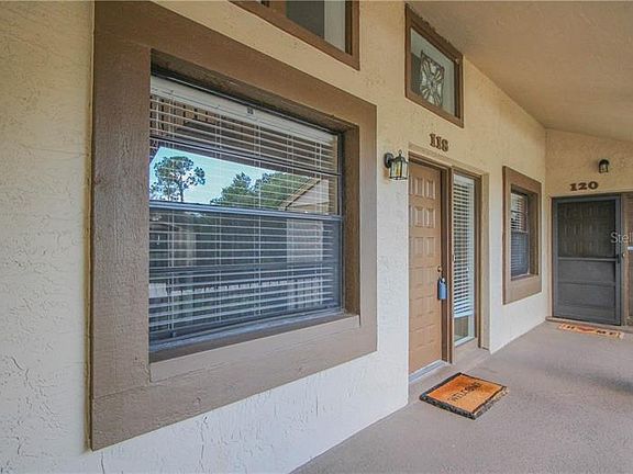 3rd image of 118 Lindsay Ln #118