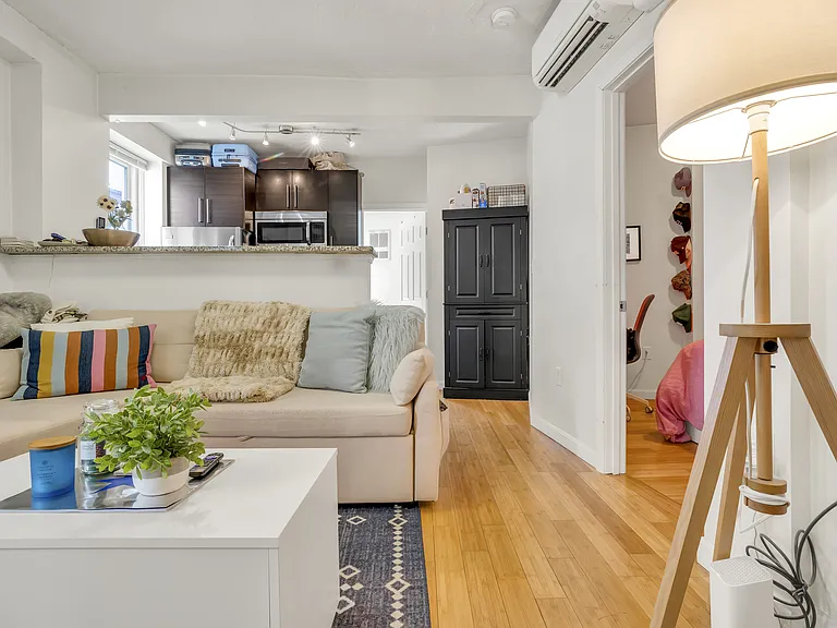 35 N Margin St #4 — Photo 12