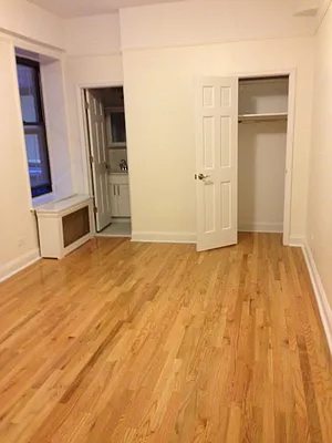 Rented by Mall Properties, Inc. | media 18