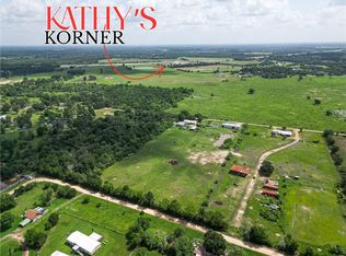 1952 Beverly Ln, Sealy, TX 77474