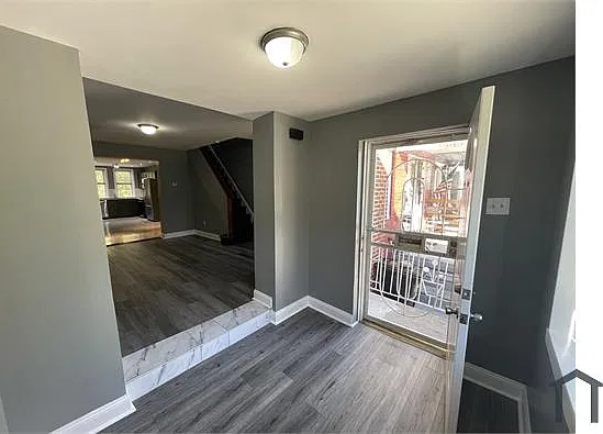 4 bed, 1140 sqft, $2,400 — Photo 3