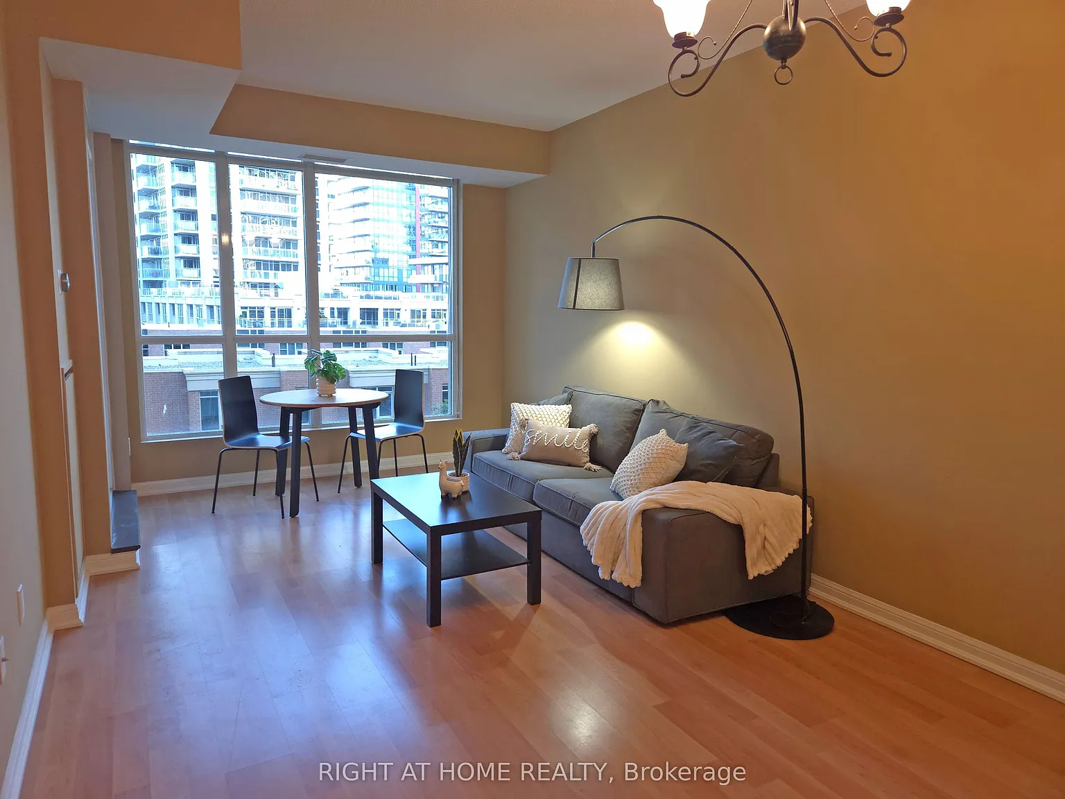 2 bed, $2,800 — Photo 2