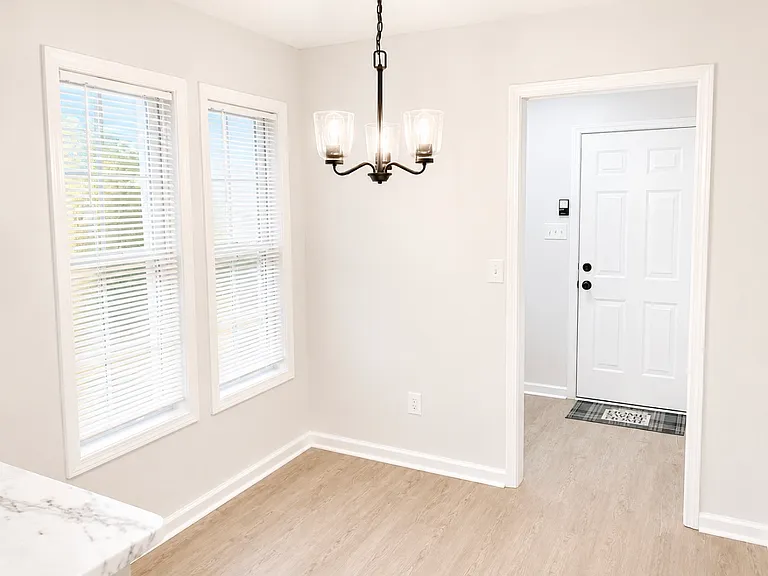 607 Sunset Oaks Ln — Photo 6