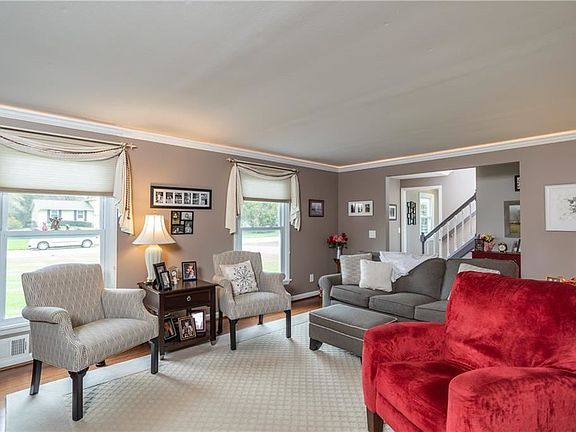 3rd image of 25 Tolewood Dr