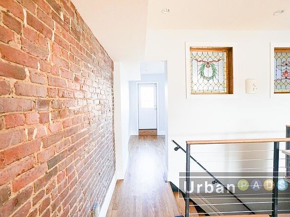 2nd image of 1249 Pacific St APT 5