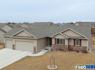 1524 NE Williamsburg Dr, Ankeny, IA 50021