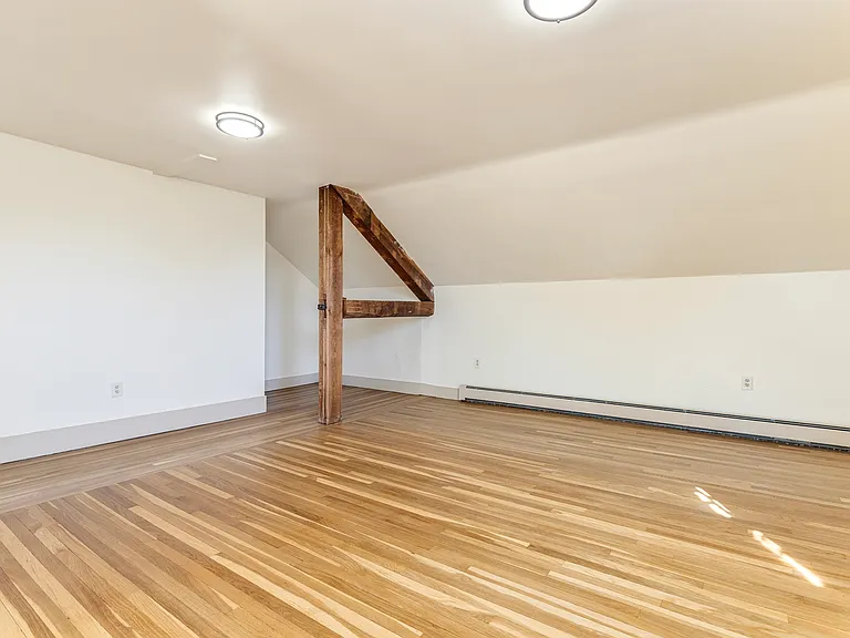 156 Danforth St #3 — Photo 10