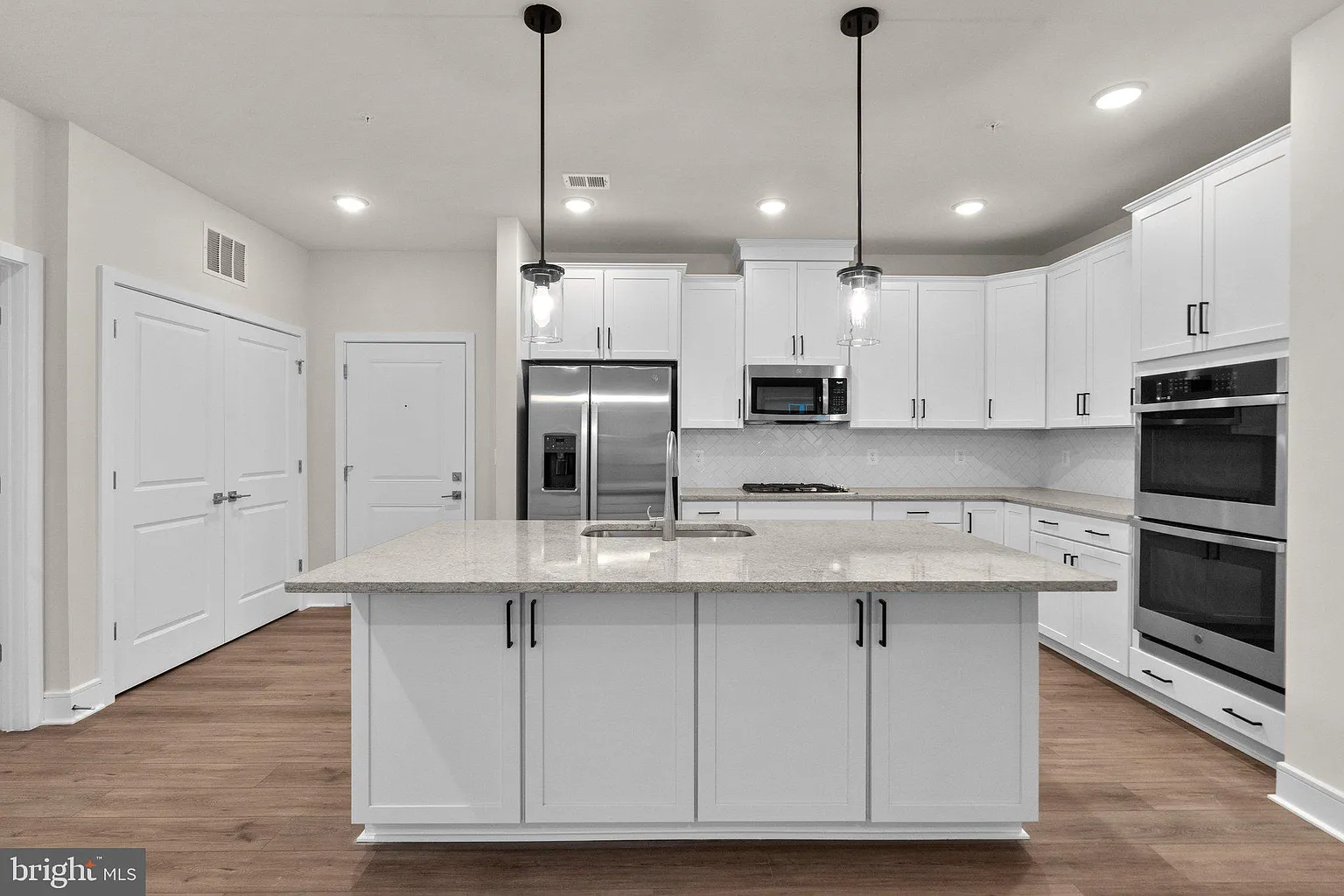 23688 Bolton Crescent Ter #11-103 photo 1