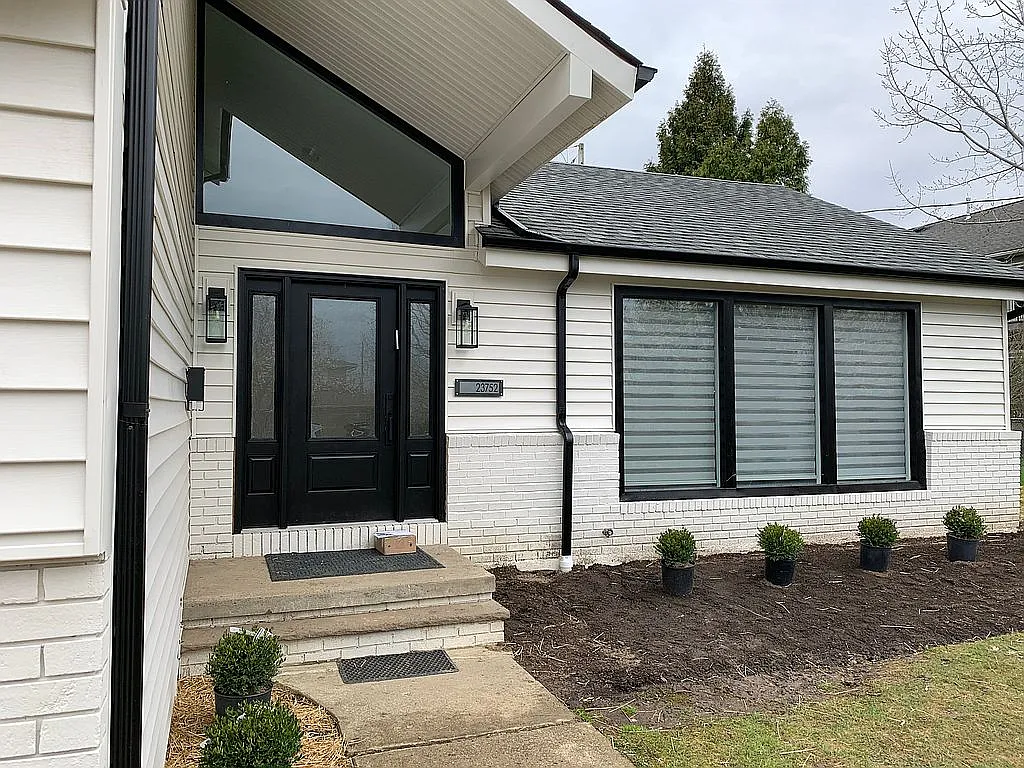 23752 Wendover Dr photo 1