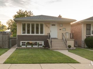 7816 Latrobe Ave, Burbank, IL 60459