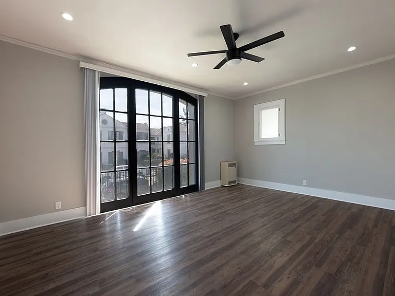 5171 Marathon St #71M101 — Photo 8