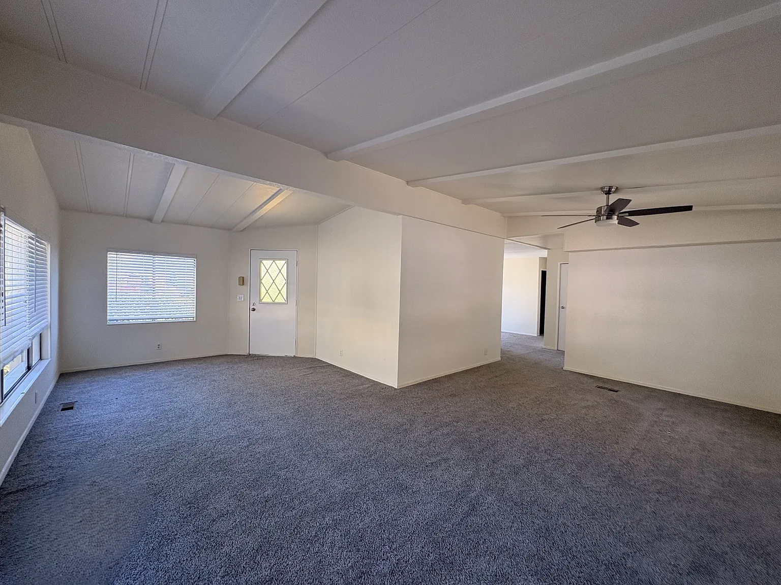 2 bed, 2.0 bath, 1440 sqft, $3,400 — Photo 2
