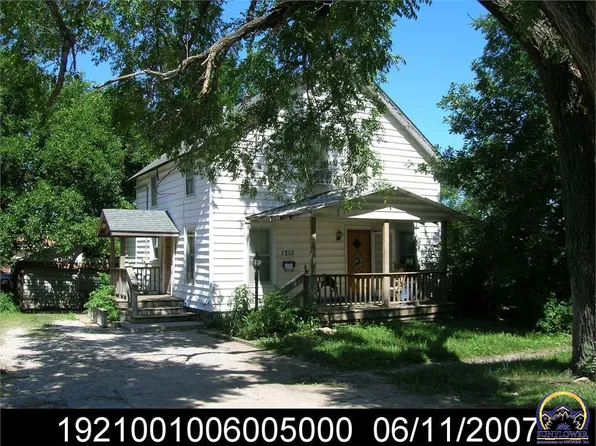 1315 Highland St, Emporia, KS 66801
