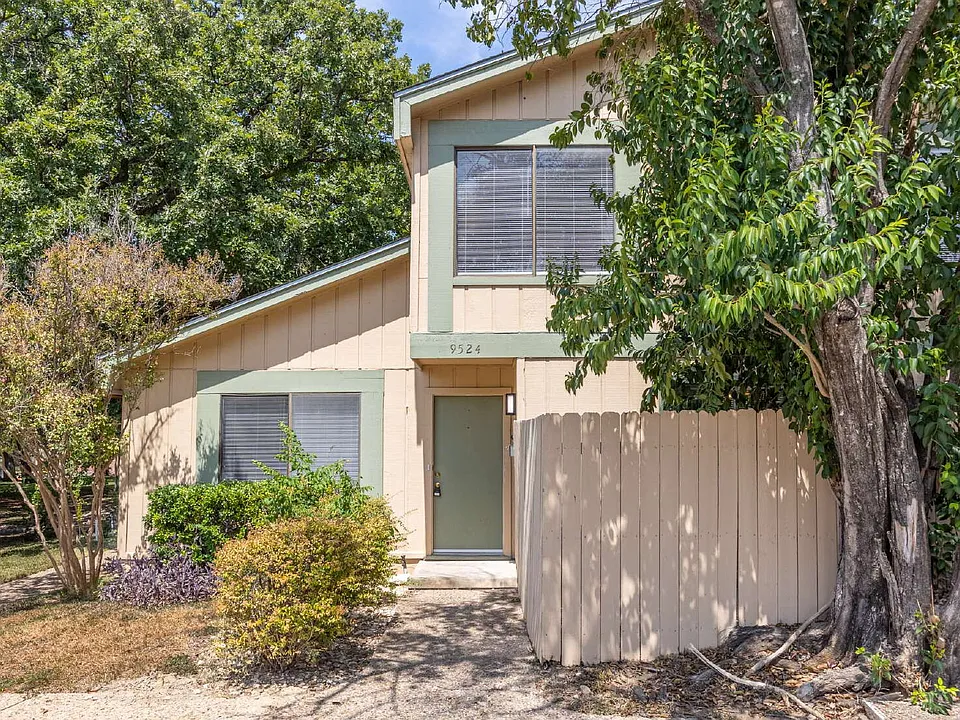 9524 Quail Village Ln