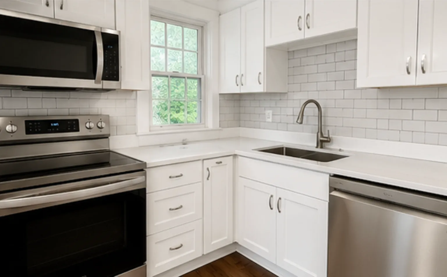 Charming Greenville Home — Photo 3
