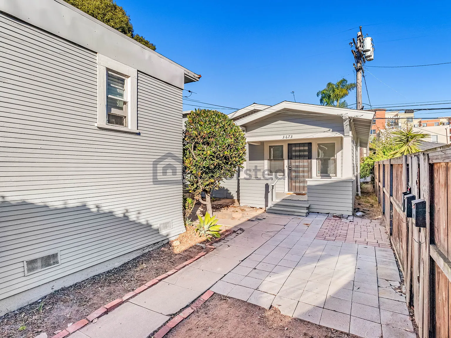 1 bed, 1.0 bath, 748 sqft, $3,145 — Photo 2