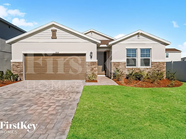 11836 Clare Hill Ave — Photo 1