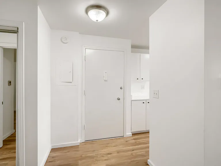 Sunset View Apartments — Photo 4