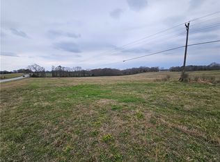 2 W Oak Hwy, Townville, SC 29689