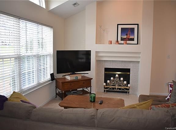 3rd image of 6828 Brancusi Ct