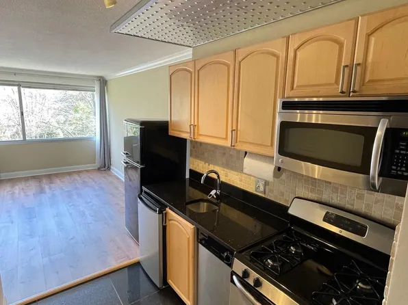 5500 Friendship Blvd APT 1105N, Chevy Chase, MD 20815