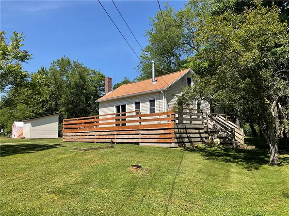 123 McCoy Rd, Leechburg, PA 15656