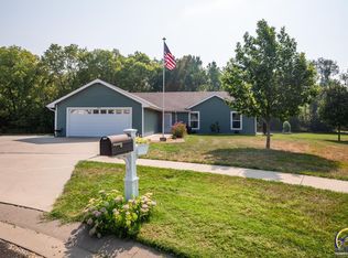 409 NE Lyman Ct, Topeka, KS 66608