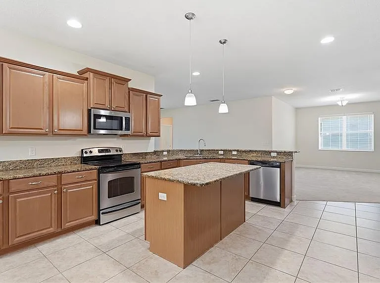 2217 Crosston Cir — Photo 7