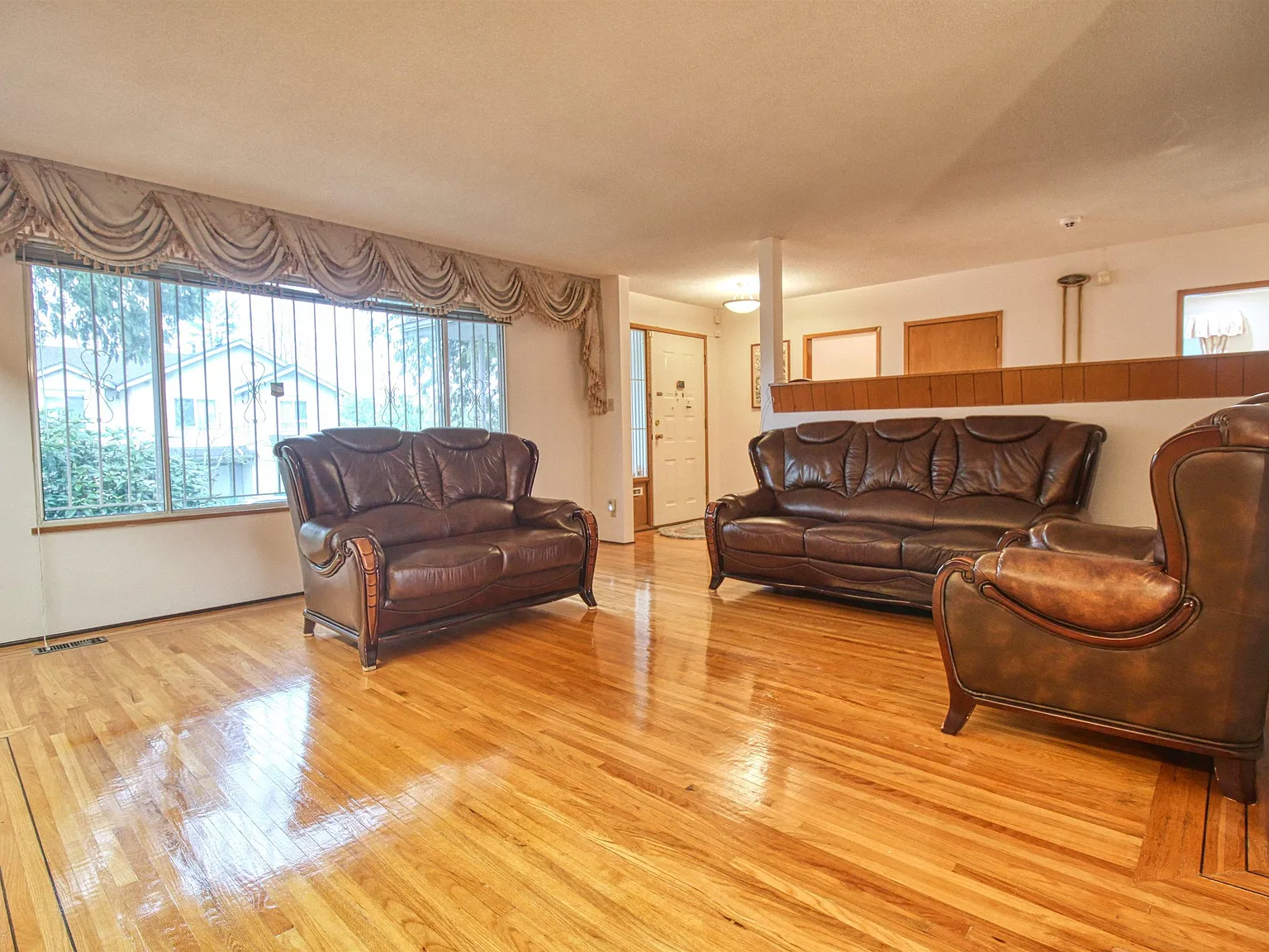 2 bed, 1173 sqft, $2,500 — Photo 3