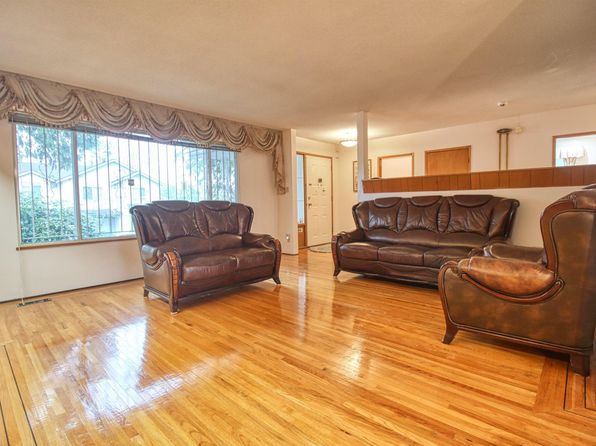 2 bedroom rental in Vancouver — photo 3