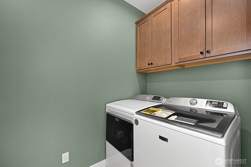 5th image of 1112 Night Hawk Way