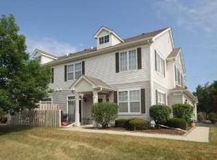 2584 Hillsboro Blvd, Aurora, IL 60503