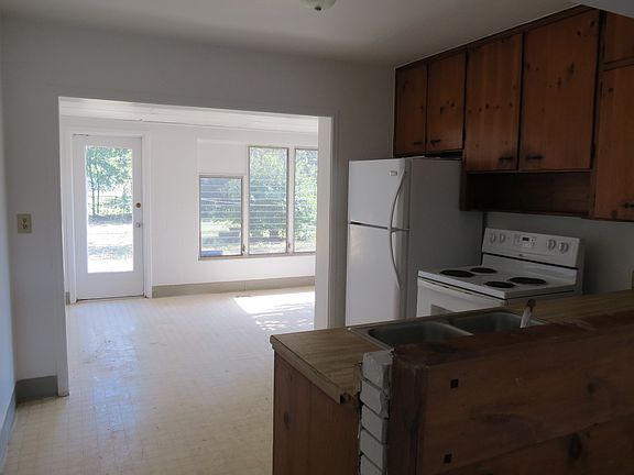 5th image of 503 SE Avenue H #A & B