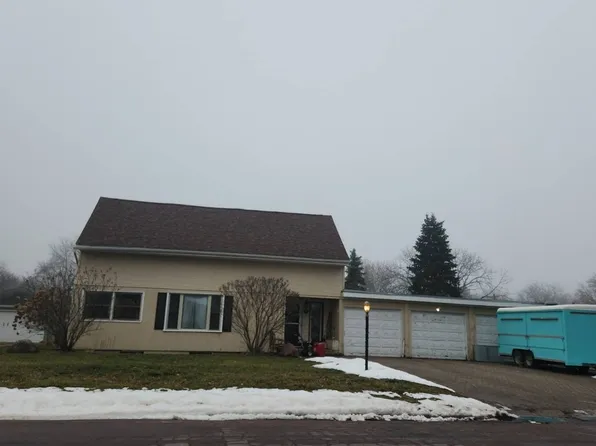 109 S 6th St, Le Sueur, MN 56058